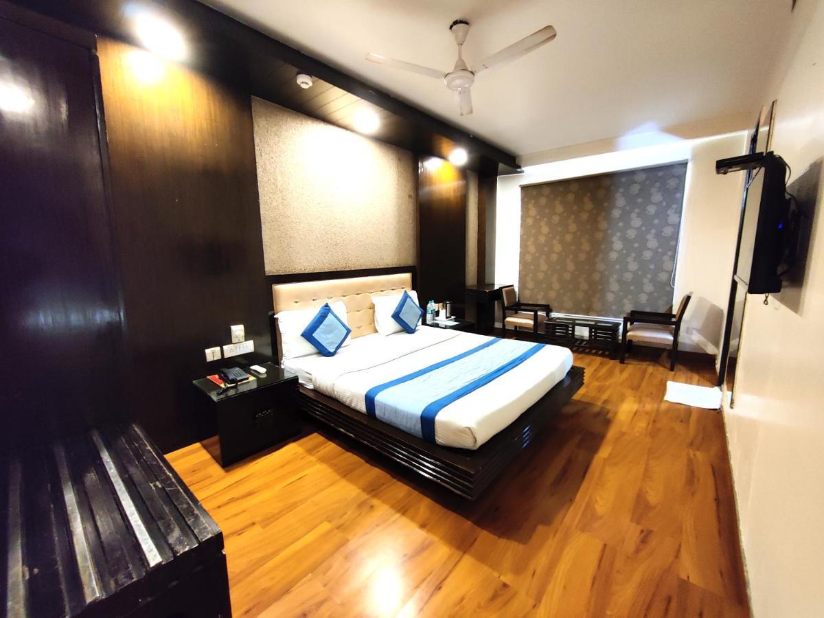 Stay At Hotel Pride, Delhi, Near Karol Bagh Metro Delhi (National Capital Territory of India) Eksteriør billede