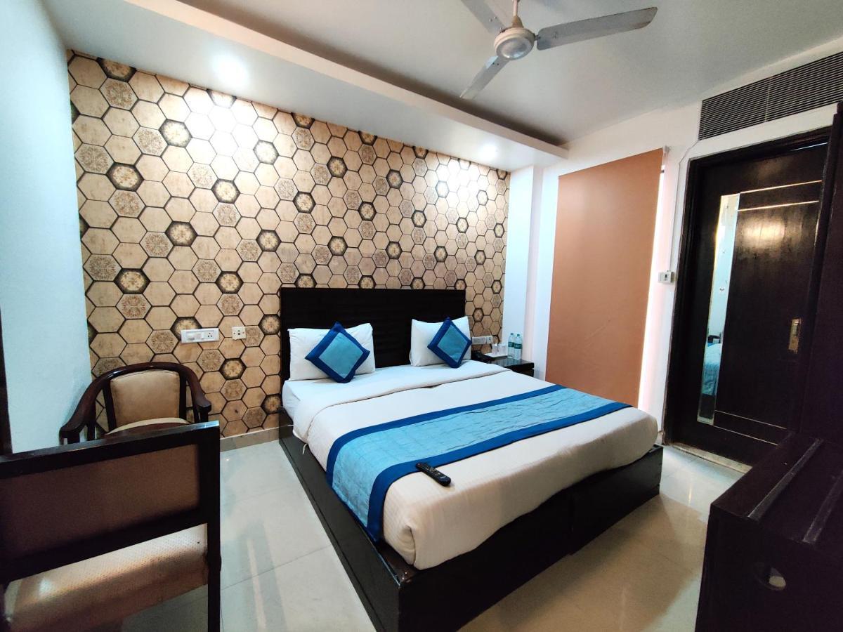 Stay At Hotel Pride, Delhi, Near Karol Bagh Metro Delhi (National Capital Territory of India) Eksteriør billede