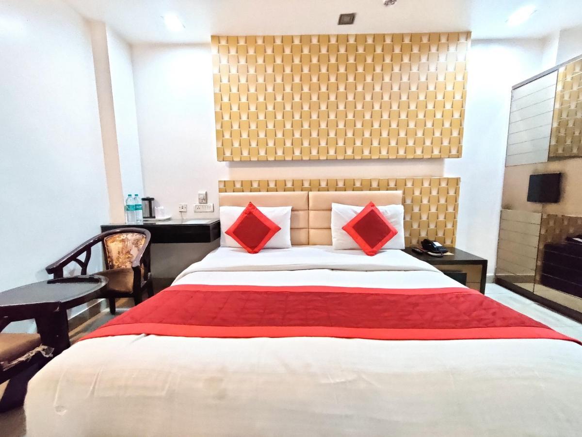 Stay At Hotel Pride, Delhi, Near Karol Bagh Metro Delhi (National Capital Territory of India) Eksteriør billede
