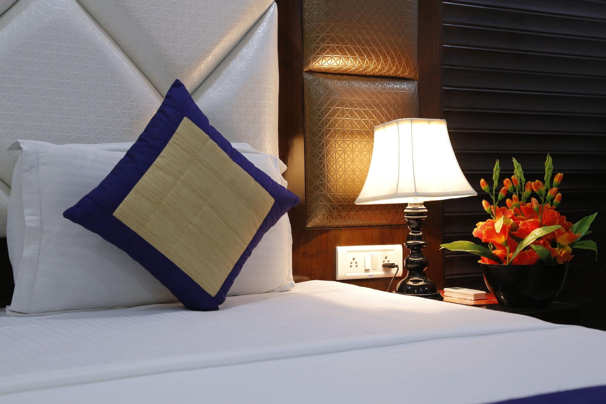 Stay At Hotel Pride, Delhi, Near Karol Bagh Metro Delhi (National Capital Territory of India) Eksteriør billede