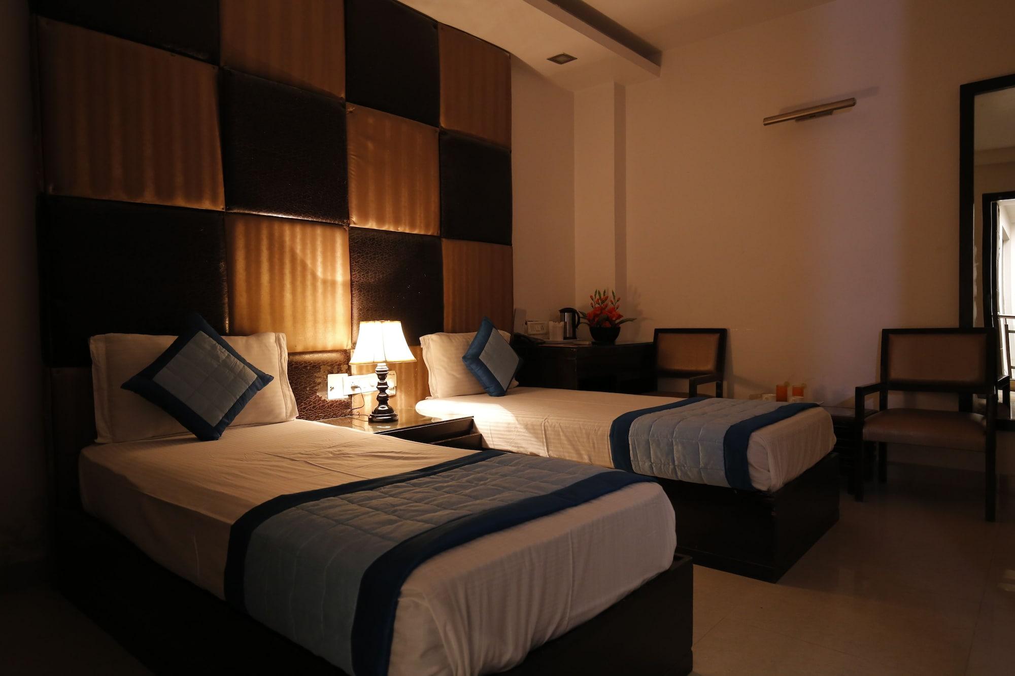 Stay At Hotel Pride, Delhi, Near Karol Bagh Metro Delhi (National Capital Territory of India) Eksteriør billede